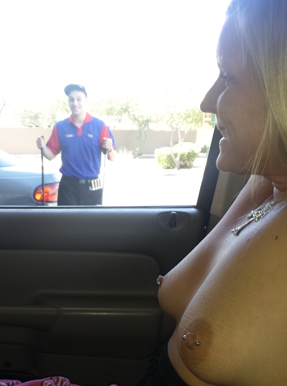 piercednippleteens:  scottnikipowers:  Niki flashing the server at sonic on 19th