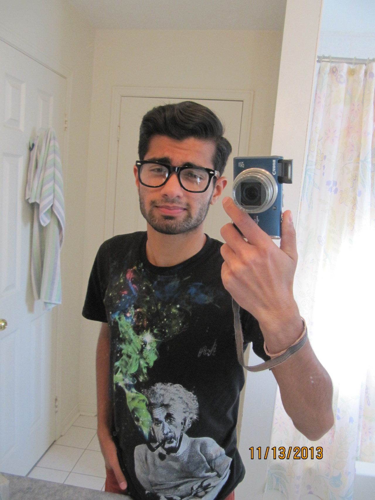 apurvalman:  I fucking love this shirt. 