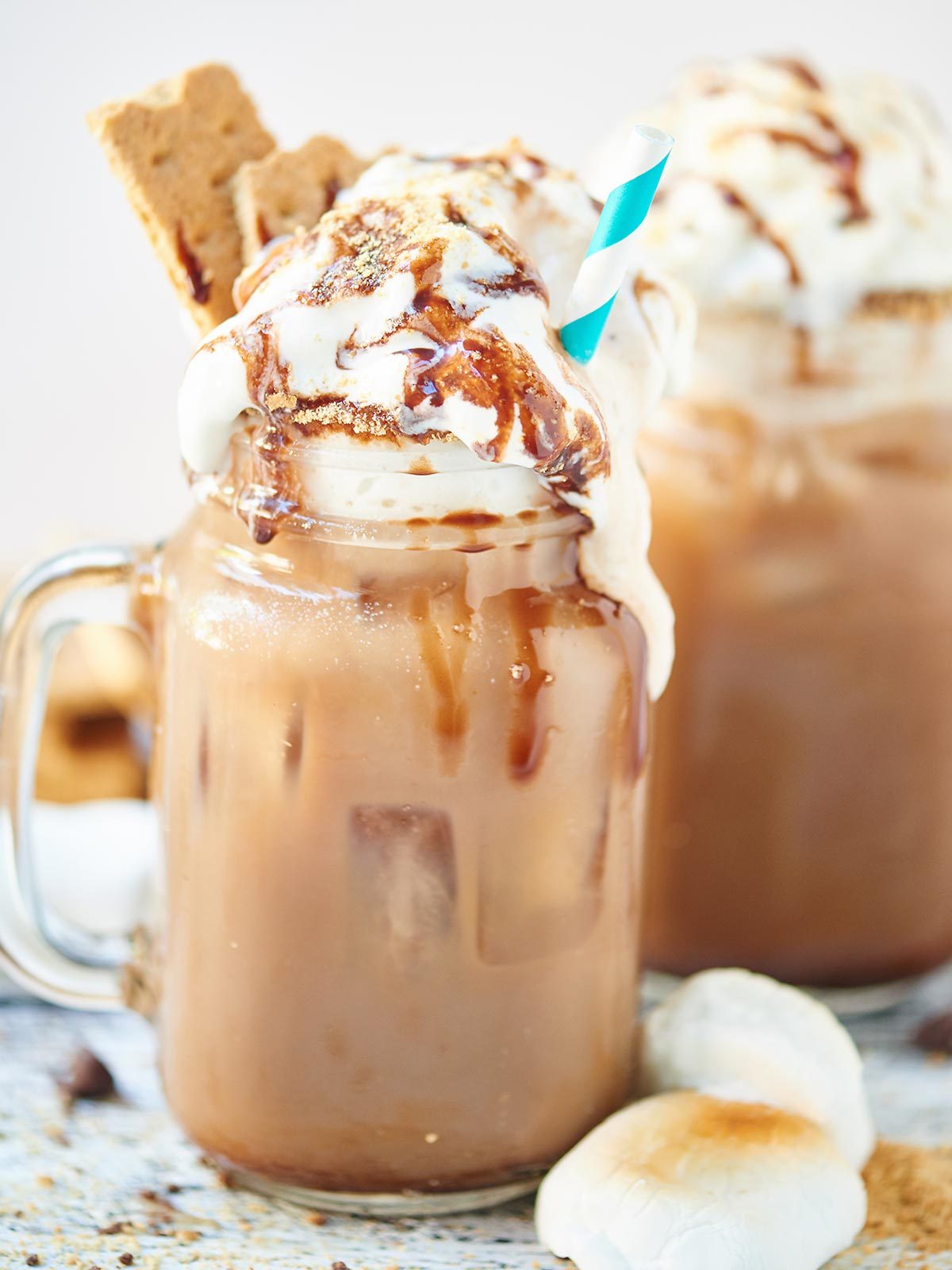foodiebliss:  S’mores Iced CoffeeSource: Show Me The YummyWhere food lovers unite.