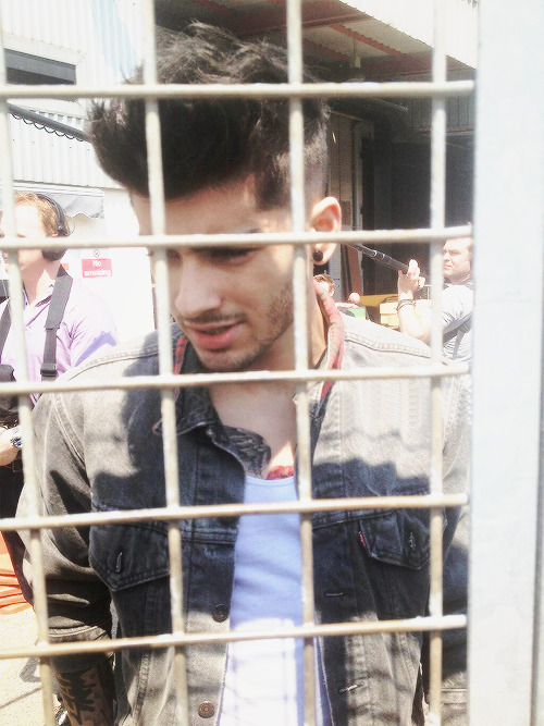 surferboyliam:  R U MINE &ldquo;i go crazy ‘cause here isn’t where i wanna