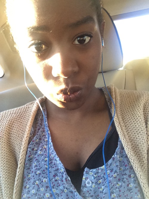 tum-bhlur:Old ass selfies for #blackout