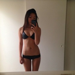 milky-honey-selfies:  Asian Selfies