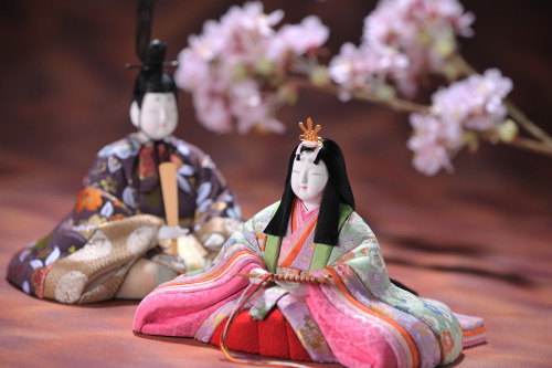 maihanami:Absolutely adorable hinamatsuri style dolls from Mataro-Doll.The precious junihitoe… and t