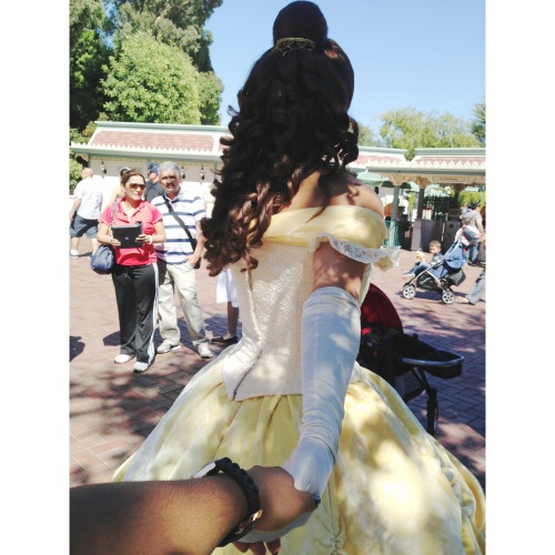 yohoyohoadisneylifeforme:magicalserendipity:One day in Disneyland I decided to hunt down all the Pri