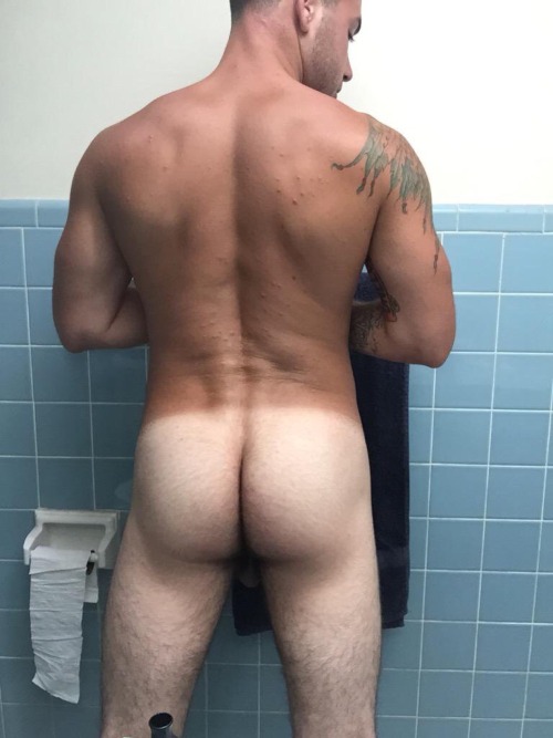 1of2dads:    Thousands of pics just for you and your dick, follow Daddy 1 if you want to cum.   