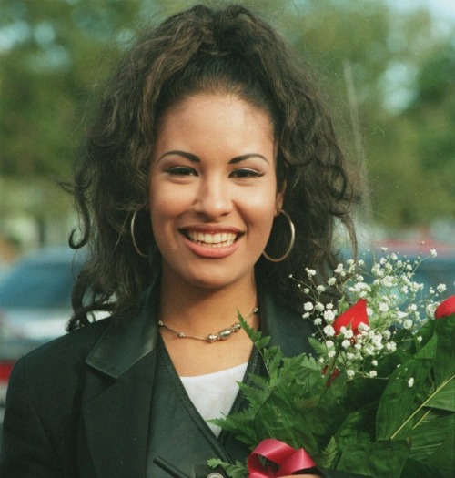 Happy 46th Birthday to La Reina Selena Quintanilla, As she rests in heaven she lives on in our heart