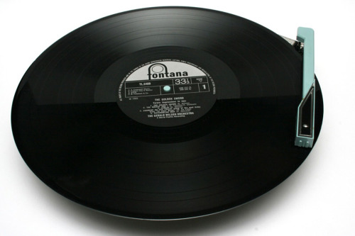 vinylespassion:  Italian Micro Record Player. 