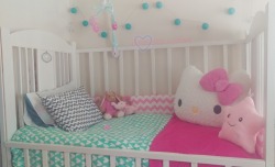 iheartitbunches:  This is my bed. It’s my little nest of cozy. My heart melts each time my daddy-doo tucks me in, kisses my forehead, and pulls the rail into place. 😍💚💙💖 