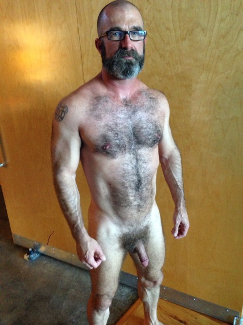 XXX Hairy Daddy Gay photo