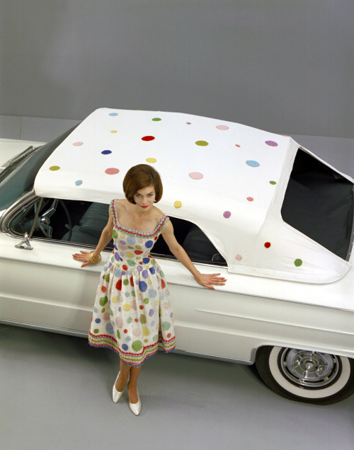 vintageeveryday:When Buick offered convertible tops in designer fabrics in 1961.