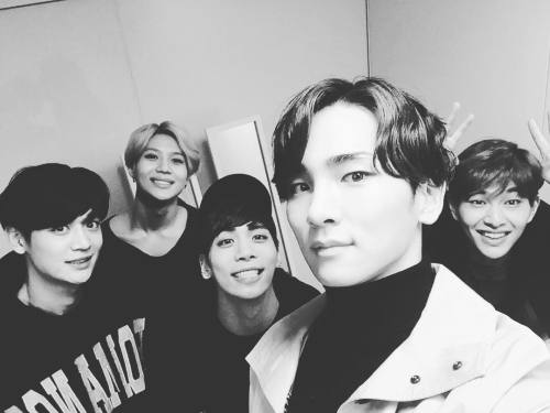 fyjjong:   (151214) @bumkeyk: and us. 