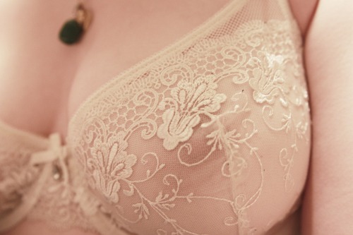 I love your boobs, and that bra is sooooo cuuuuuute <3