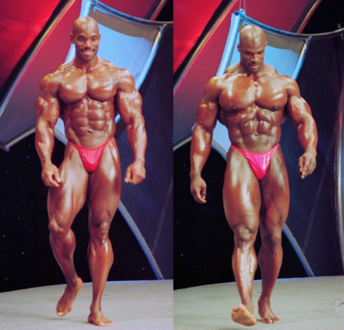 mitos:Flex Wheeler and Ronnie Coleman at the 1997 Arnold Classic (via)