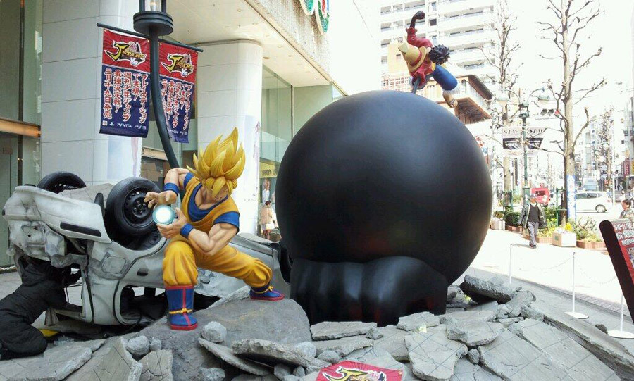 grimphantom:  ca-tsuka:  Son Goku VS Luffy in Tokyo streets.(by Bandai Namco Games