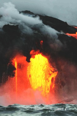 lmmortalgod:  Kilauea Volcano - Ocean Entry