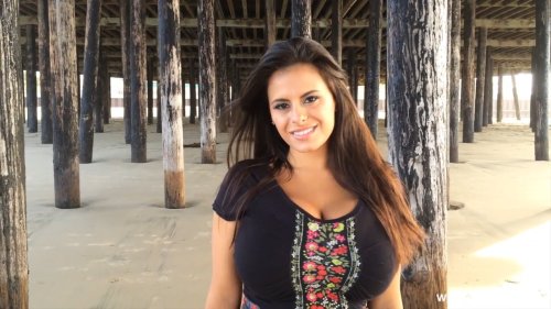 14by8inches:  Wendy Fiore ❤️ Large boobs and babes - the women you just can’t take your eyes off @ 14by8inches.tumblr.com ❤️ Please +Follow and >Share with your followers! 14by8inches.tumblr.com 💋