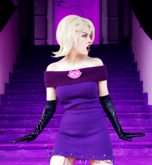 aranea-serket:  alinajames:  Roxy Lalonde - The Knitted DressCosplay by me, photographs by my sister, edited by me as well, obviously photoshop was involved.I love this outfit of Roxy! I think it’s my favourite. I tried to make the background look like