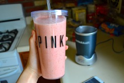 blondiesaywut:  Yay for smoothies c: 