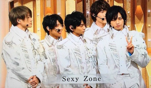 NHK Red &amp; White 紅白歌合戦 2015 - Sexy Zone &ldquo; ニッポン Cha-Cha-Cha チャンピオン LOOK AT THEM THEY ARE SPA