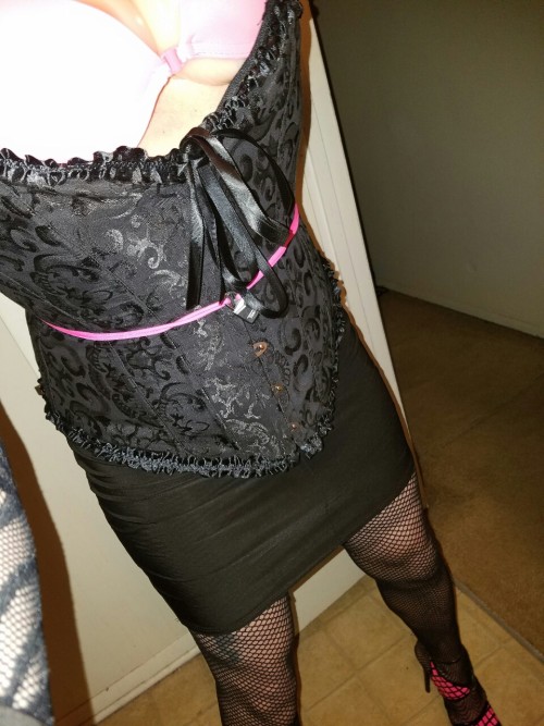 Im Sissy cumdumpster Peaches and this is my outfit for the weekend  I so desperately need to be collared and owned .