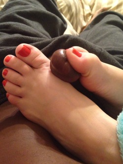 feetandbigasses.tumblr.com post 77772845242