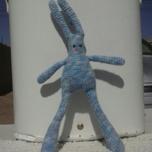 debbie-bam-1980:  Conejito #Amigurumi de 25 cm. De altura