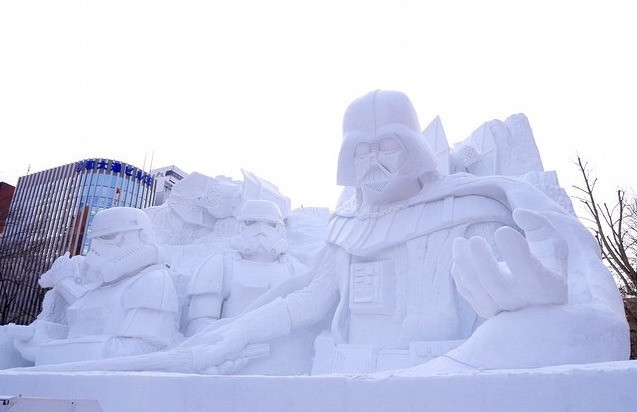 Japanese Army Builds Gigantic Star Wars Snow Sculpture Alice Yoo, mymodernmet.com