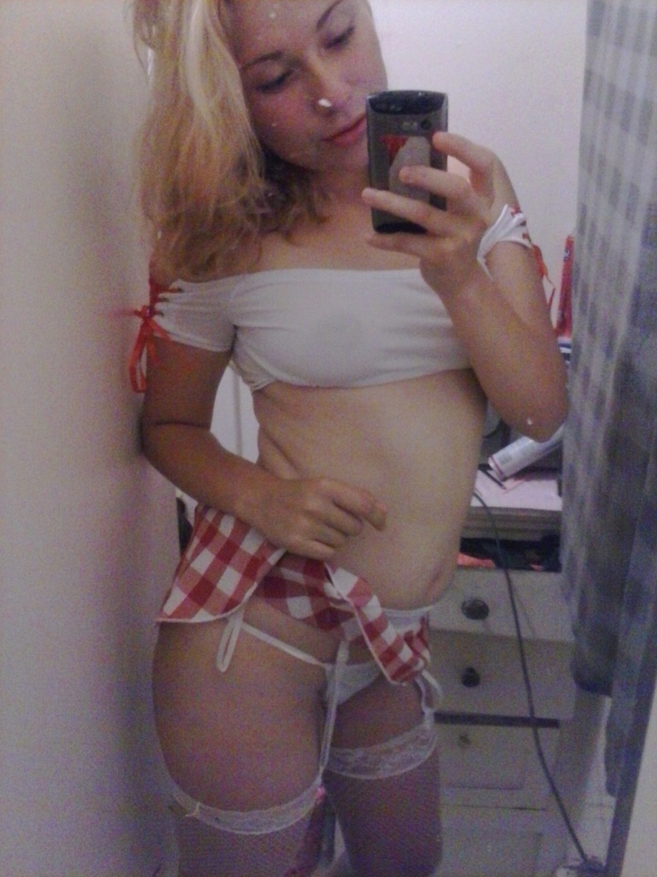ripurbutt:  more school girl! 