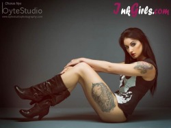 inkgirls:  The lovely Brittany Everettewww.inkgirls.com