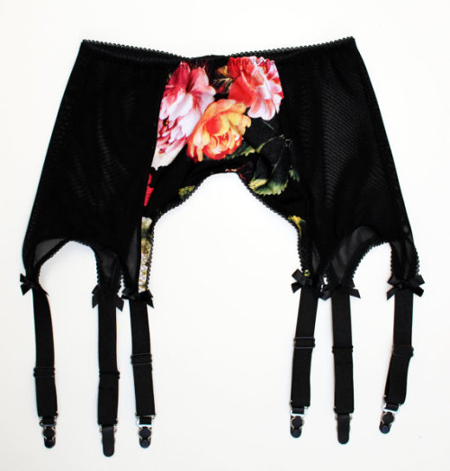 inlovewithburlesquelingerie:  Bones Lingerie