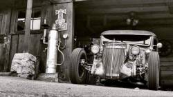 Pin Ups, Rat Rods and Hot Rodz