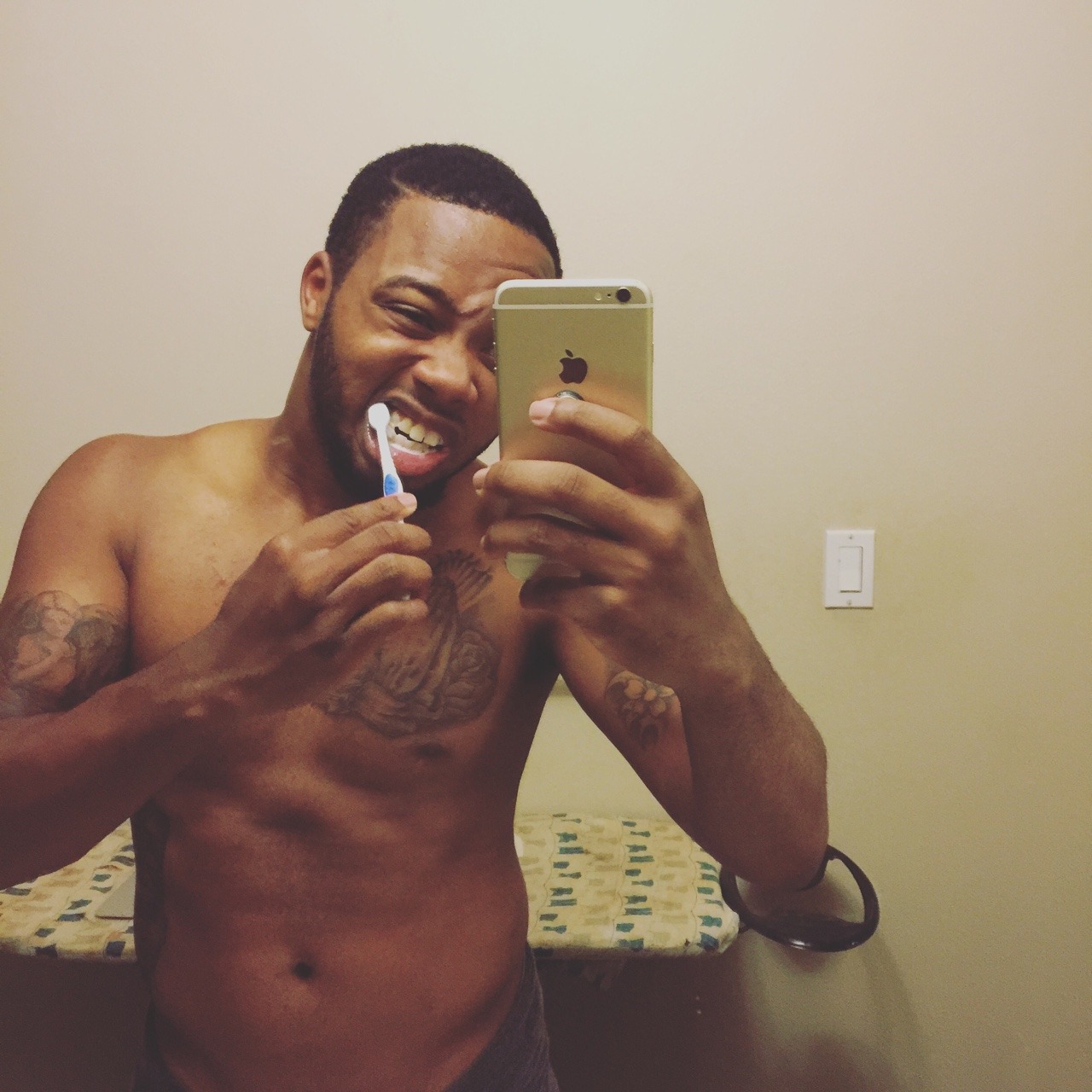 sexynakedblackguy:  (