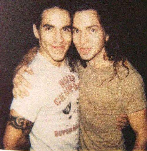 ranriotact: These brothers are not afraid to touch each other. I love that firm, warm grip.