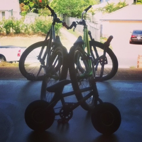 fuzzy-free:Off for a session a jindalee skate park. Gonna pull some stuntings #stunts #bmx #mtb #can