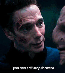 discoverysource:It’s okay to be afraid.[start id: two gifs of Saru from Star Trek Discovery, He appe