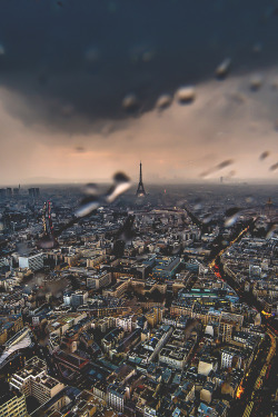 visualechoess:  Rainy Paris Afternoon - by: