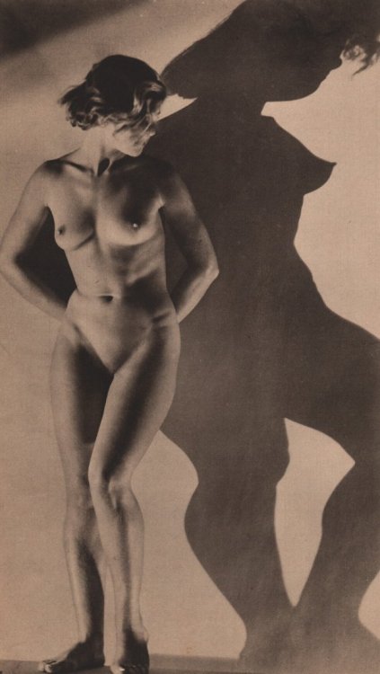 Porn Pics retrogasm :  Dora Maar, 1935