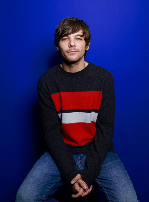 lthqs:@SiriusXMHits1: The lovely @Louis_Tomlinson stepped behind @missmaro’s camera today. And we’re