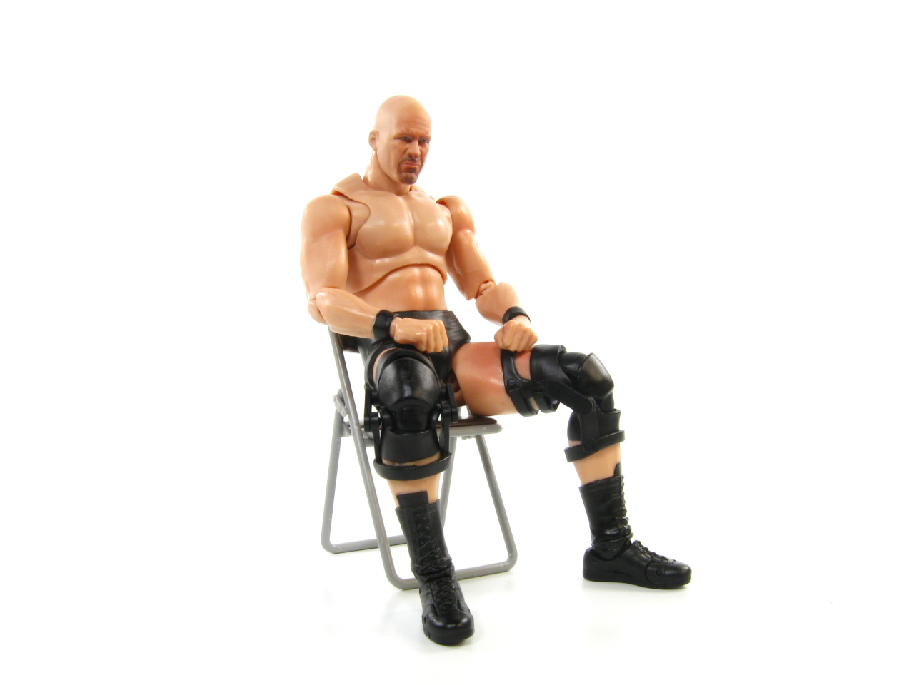 raspberrychainsaw:We couldn’t just leave his bald head all naked like that, Kayo-chin!