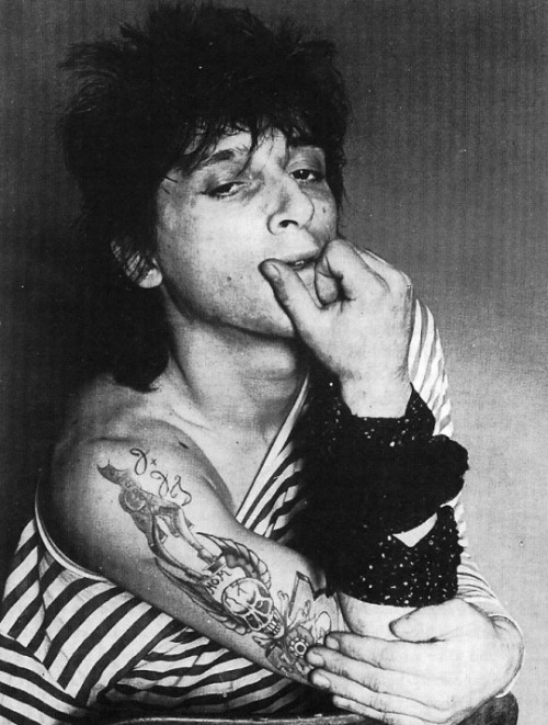 lostjohnny:  Johnny Thunders porn pictures