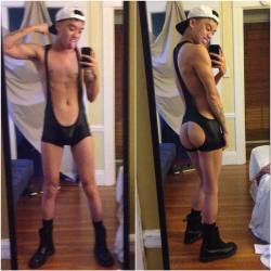 edgemenow:  Preview for my outfit tonight! #Folsom #realbad #sanfrancisco #gaysian  Woof now bend over.