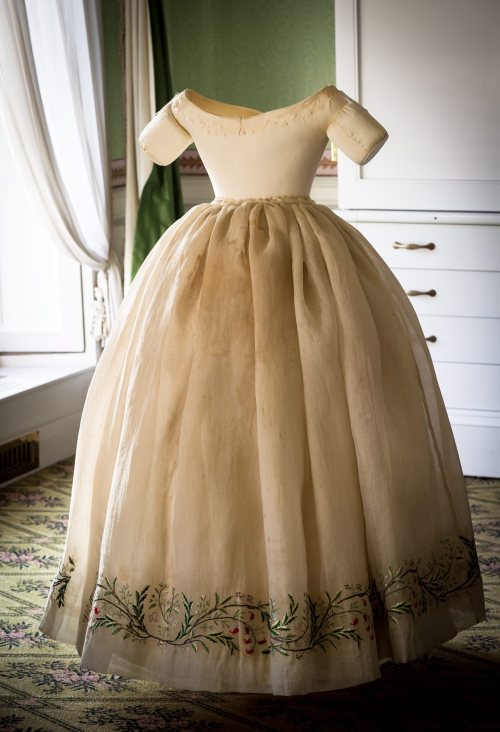 historicroyalpalaces:A never before seen dress made for and worn by Queen Victoria is now on display