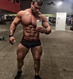 whitepapermuscle:  Damen Griffith