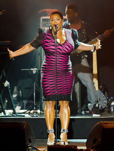 kefwesley: binky411:   thiqdivazent:  Legendary Neo-Soul Singer…🎵🎶  Jill