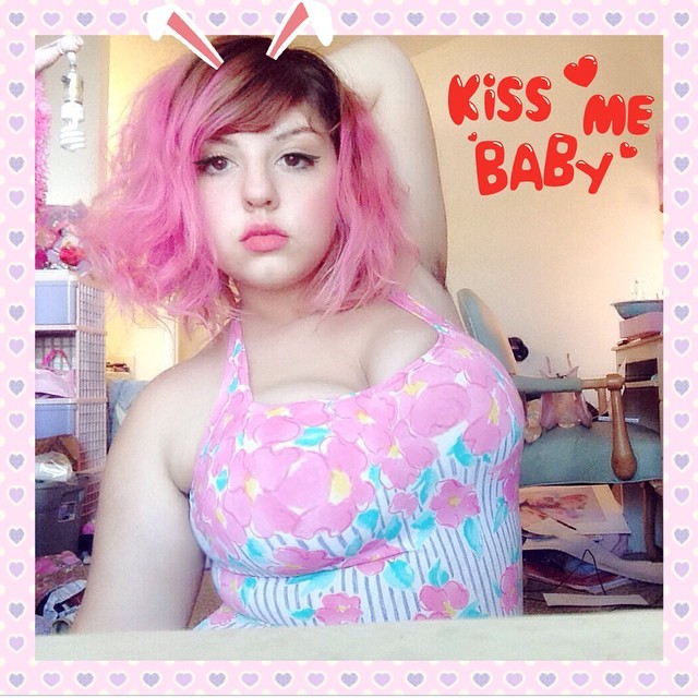 killerkurves:  slayboybunny:  srry for interrupting ur news feed with my chubby bunny