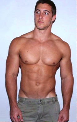 manly-muscular-machos:   	HUNK ALERT:  24-19