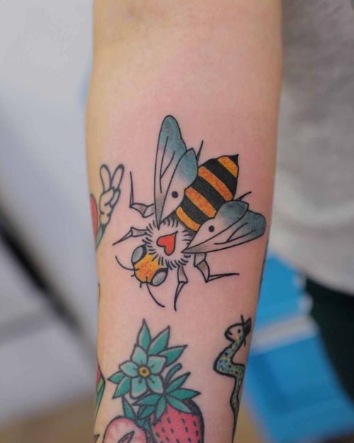 Bee for WeronikaThx#patrykhilton #madeinbydgoszcz #bee #beetattoo #panterabydgoszcz #tatuaz #cla