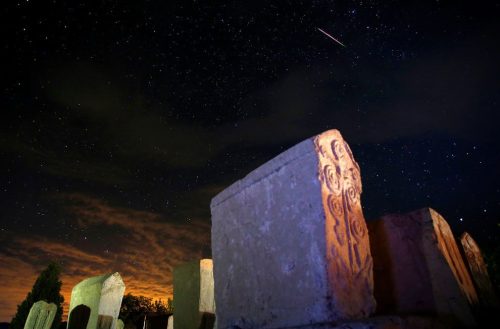 bobbycaputo:    Spectacular Photos Of The Perseid Meteor Shower 2016 Around The World 