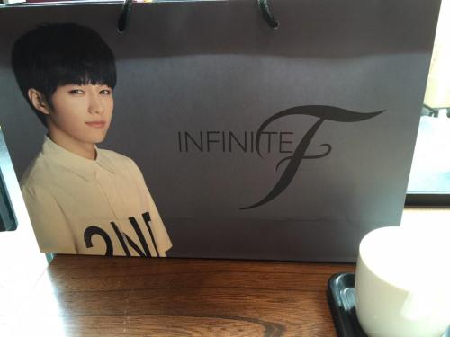 Sex hoyaholic-noona:  141117 The paper bags from pictures