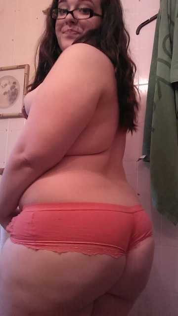 sothicksocurvy:liz2193:me   